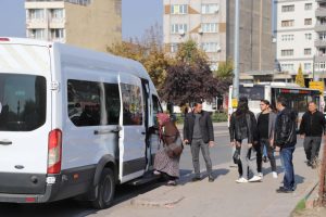 Dilencinin üzerinden 6 bin 845 lira çıktı