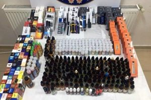 Didim'de kaçak elektronik sigara satışına 2 gözaltı