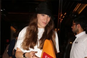 Serenay Sarıkaya moralli döndü