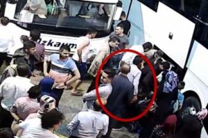 Vatandaşları dolandıran 2 kişiden 1'i tutuklandı