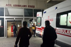Mevlitte yedikleri yemekten zehirlenen 37 kişi hastanelik oldu