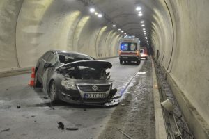 Tünelde feci kaza! 1 kişi öldü, 2 kişi yaralandı