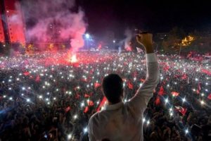 Alman siyasetçilerden Ekrem İmamoğlu'na tebrik