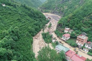 31 kişi aramayı sürdürüyor