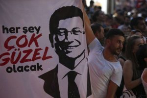 ''Ekrem İmamoğlu'nun zaferi, Erdoğan'ın pozisyonunu zayıflatmaz''