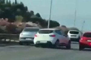 Tartıştığı sürücünün otomobiline doğru direksiyonu kırdı