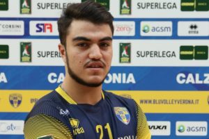 Bursa Büyükşehir Belediyespor'a İranlı smaçör
