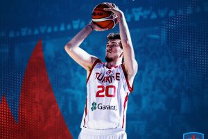 Tolga Geçim Anadolu Efes'te