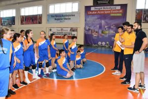 Bursa İnegöl'de yaz spor okulları 790 öğrenciyle start aldı