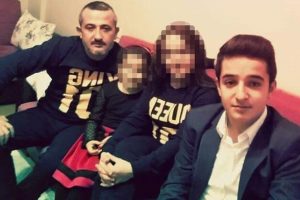 Manisa'da 18 yaşındaki genç, babasını bıçaklayarak öldürdü