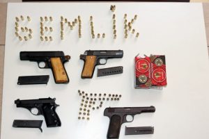 Bursa Gemlik'te silah operasyonu