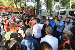 Konyaaltı Sahili'nde mavi bayrak krizi