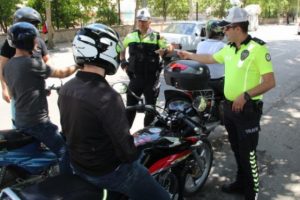 Emniyetten turizm bölgelerinde 'motosiklet- kask' denetimi
