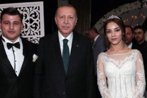 Milli güreşçi Rıza Kayaalp dünyaevine girdi