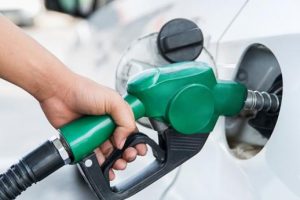 Motorinin ardından benzine de zam beklentisi