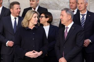 Bakan Akar, NATO'da Savunma Bakanları aile fotoğrafına katıldı