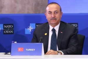 Çavuşoğlu Yunan mevkidaşını tebrik etti