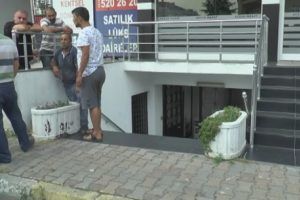 Arkadaşını vurdu, polisi arayarak teslim oldu