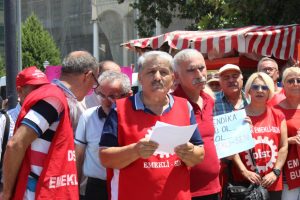 Emekli-Sen zam oranını protesto etti