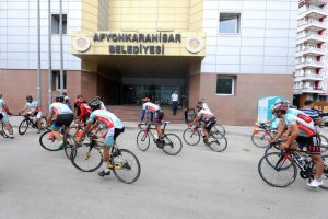 Ömer Halisdemir'in mezarına kadar pedal çevirecekler