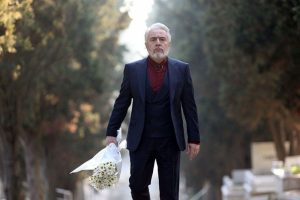 Uğur Yücel sahnelere dönüyor