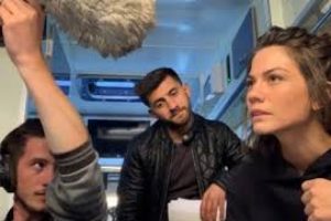 Demet Özdemir'den eğlenceli set paylaşımı