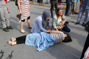7 aylık hamile kadına kamyonet çarptı