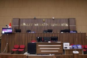 Matematik profesörü, telefon dolandırıcılarının kurbanı oldu