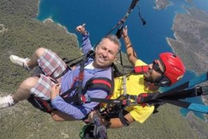 Yamaç paraşütü faciası! O anlar amatör kameraya yansıdı