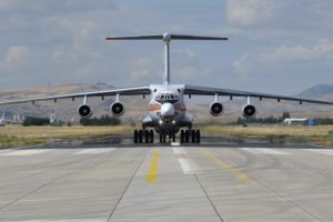 S-400 sevkiyatında beşinci uçak da indi