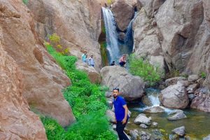 Beytüşşebap'taki şelale görenleri büyülüyor