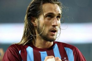 Yusuf Yazıcı, Ağaoğlu'na Trabzonspor'dan ayrılmak istediğini söyledi