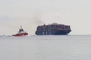 399 metrelik dev gemi Çanakkale Boğazı'ndan geçti