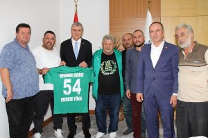 Başkan Yüce: ''Hep birlikte Sakaryaspor'un etrafında kenetleneceğiz''
