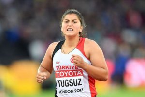Milli sporcu Eda Tuğsuz'dan gümüş madalya