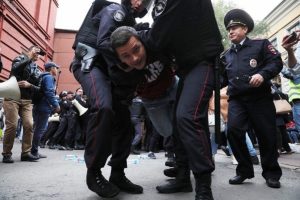 Rusya'da yerel seçimler öncesi protesto: 25 gözaltı