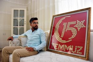 251 şehit anısına 251 adet 1 TL ile tablo yaptı