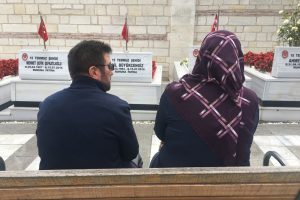 15 Temmuz'un yıl dönümünde vatandaşlar şehitlikte dua etti