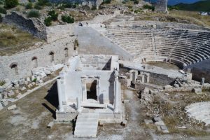 Restorasyondaki hata fırtınayla ortaya çıktı