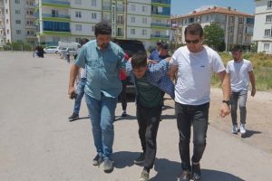 Aynı depoyu 3'üncü kez soymaya gelince kıskıvrak yakalandı