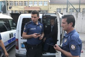 Bursa'da miras için kardeşini vurdu