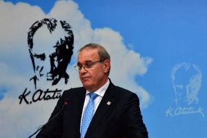 CHP'li Öztrak: Ömer Çelik internete girse orada açık seçik FETÖ borsasını görecek
