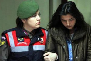 Korkunç babaanne cinayetinde geline zorla getirme kararı
