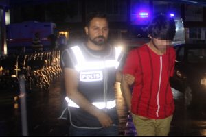 Afganlı gaspçı, saklandığı tavuk çiftliğinde yakalandı