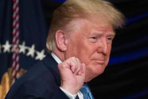 Trump'tan şoke eden açıklama: İran'a ait İHA'yı düşürdük