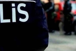 Kadıköy de izinsiz gösteri: 26 gözaltı, 6 polis yaralandı