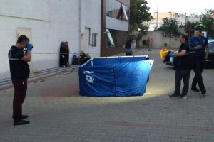 Bursa'da kendini 12'nci kattan boşluğa bıraktı