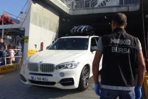 Bursa polisinden deniz otobüslerinde narkotik uygulaması