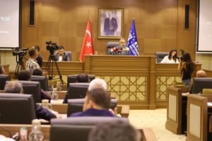 Bursa Büyükşehir Belediye Başkanı Alinur Aktaş: 30 Ağustos'u ve Kurban bayramını tartıştırmam