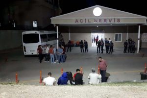 Düğünde vurulan 'çocuk damat' öldü